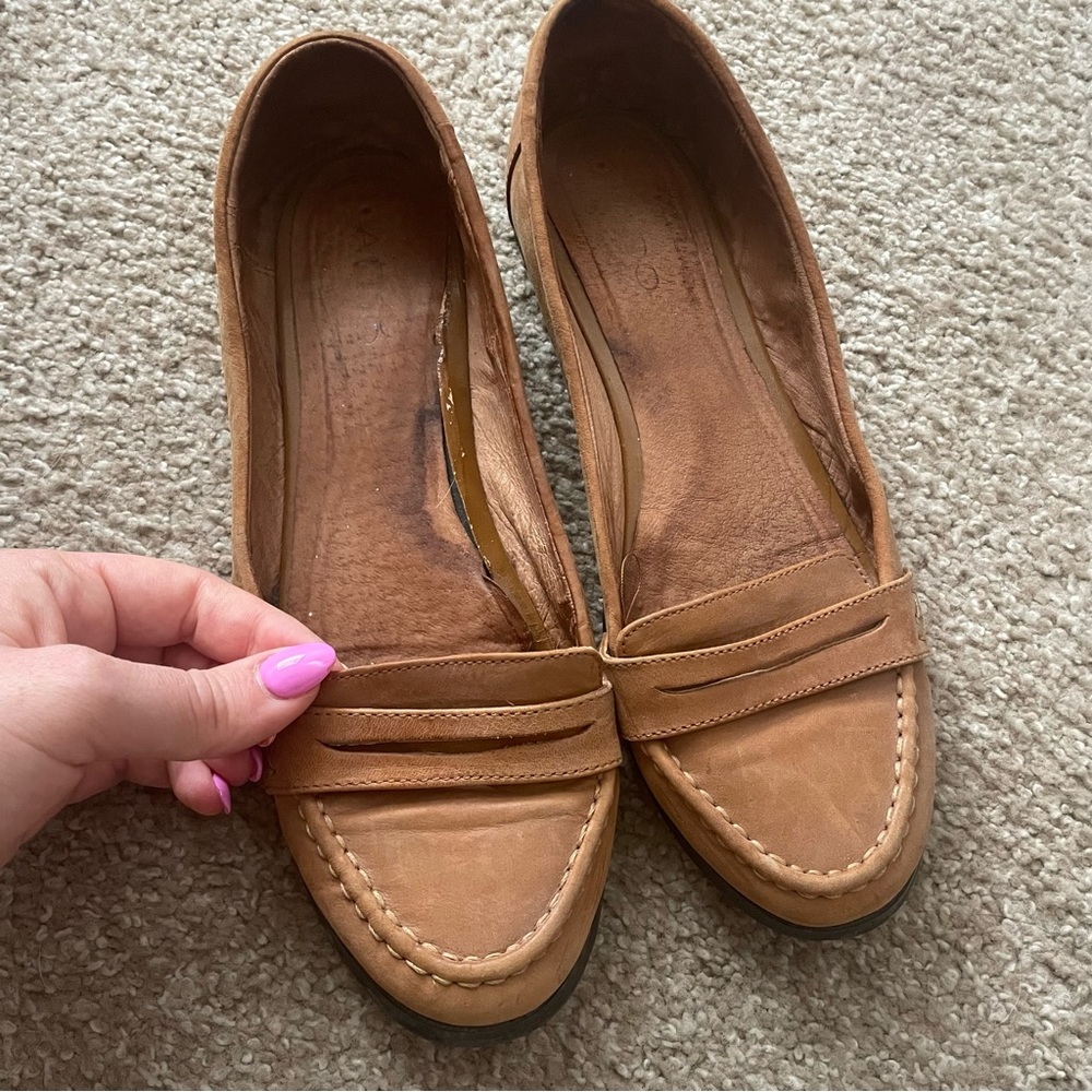 Also loafer flats